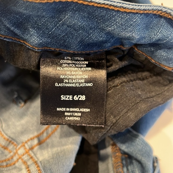 Tahari Kelly Mid Rise Skinny Jeans Size 6/28 distressed - Picture 5 of 11